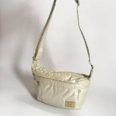 Item thumbnail for item 77523201-7311-40dc-9582-a294c5e5dd31