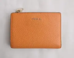 美品　FURLA・レディース二つ折り財布　オレンジ