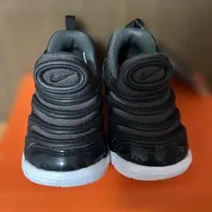 신품 미사용 Nike 스니커즈