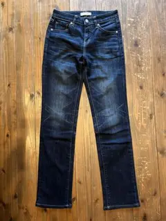 UNIQLO ダークブルーデニム 22 ストレッチあり