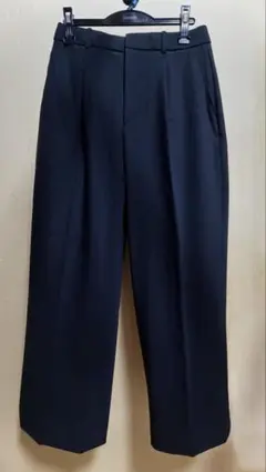ユニクロ タックワイドパンツ