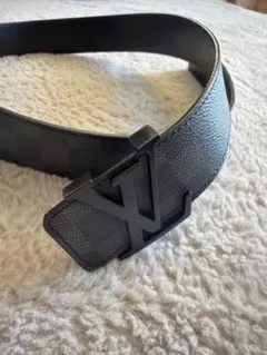 【訳アリ特価】Louis Vuitton ロゴ入りレザーベルト 箱付き 訳アリ特価】Louis Vuitton ロゴ入りレザーベルト 箱付き - メルカリ