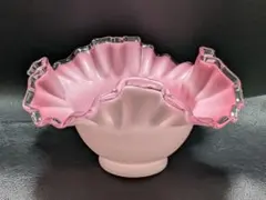Fenton ヴィンテージ オパールセント フリル花瓶 ミルクガラス Fenton ヴィンテージ オパールセント フリル花瓶 ミルクガラス - メルカリ
