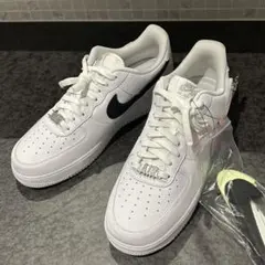 希少 Nike Air Force 1 