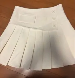 プリーツスカート