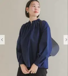 新品タグ付き　F by ROSSO　タックネックリボンブラウス　アーバンリサーチのサムネイル