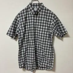 ユニクロ　グレーとホワイトのチェック柄半袖シャツ　メンズ　Sサイズ