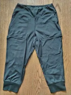 プーマPUMA ブラック クロップドパンツS