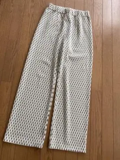 超美品、ジーナシス、イージーパンツ、フリー