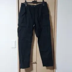 ブラックカーゴパンツ ドローストリング付き