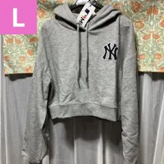 MLB ヤンキース　レディース　パーカー　グレー Lサイズ