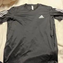 adidasのテイシャツMサイズ