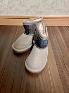 ハリスツイード　ブーツ　キッズブーツ ムートンブーツ スエード
