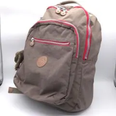 kipling キプリング リュックサック ベージュ カーキ系 チャーム付きのサムネイル