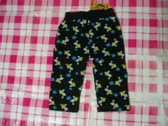 BOOM TOWN KIDS　小さめ130ｃｍ新品ハーフパンツ　黒にペリカン柄