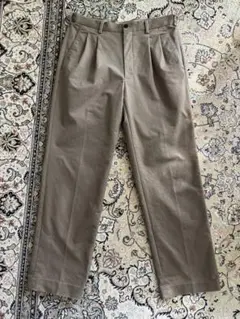 ツータック チノパン