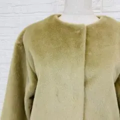 【004436】UNIQLO フェイクファー ジャケット ベージュ S