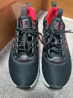 NIKE JORDAN AIR MAX 200X 24cm