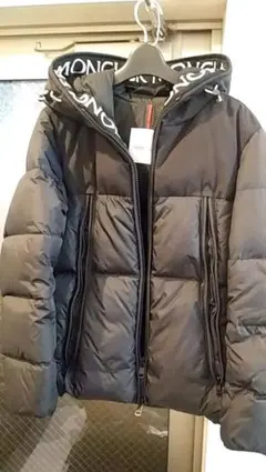 美品！MONCLER　ダウンジャケット　希少0サイズのサムネイル