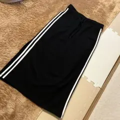 converse ブラックロングタイトスカート
