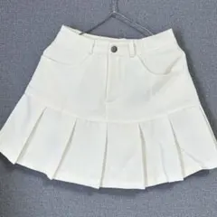 ミニスカート　白　プリーツ有　テニススカート