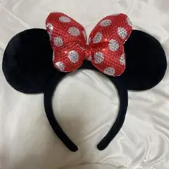 ディズニーカチューシャ ミニー赤スパンコール