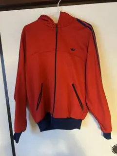 adidas フルジップパーカー レッド