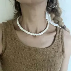 vintage bees necklaceのサムネイル