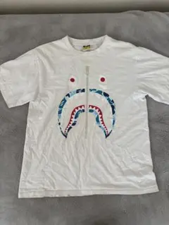 A BATHING APE（ア・ベイシング・エイプ）シャークTシャツのサムネイル