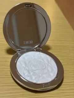 Dior Forever Glow Luminizer ハイライトパウダー06