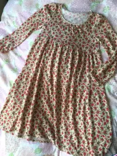 ★シュガースプーン ★長袖花柄ワンピース ベージュ 花柄 FREE size
