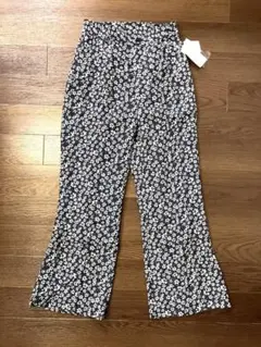 アーバンリサーチ花柄フレアパンツ ネイビー