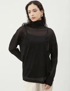 【新品タグ付き】MilaOwenシアータートルニットのサムネイル