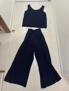 紺色タンクトップとロングパンツセットのサムネイル
