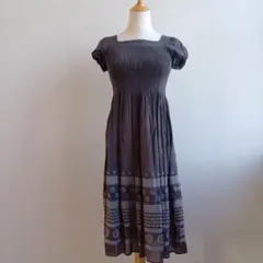 日本製 ARTISAN 刺繍ワンピースのサムネイル