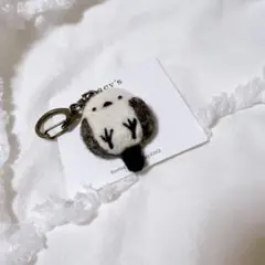 ハンドメイド　羊毛フェルト シマエナガ キーホルダーのサムネイル