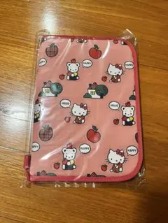 ファミリア ハローキティ マルチケース 新品 限定