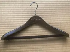 LARDINI 木製衣類ハンガー - メルカリ
