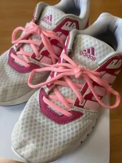 adidas ランニングシューズ ホワイト ピンクのサムネイル