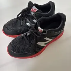 ★New Balance ★570 ブラック/レッド スニーカー