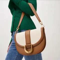 CHARLES & KEITH ガビーヌ キャンバスサドルバッグ