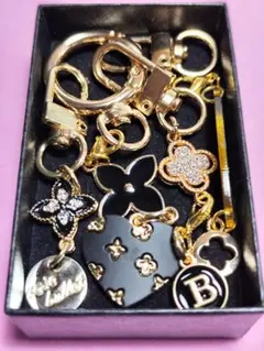 ゴールド ブラック キーホルダーチャームセット 商品番号「B」