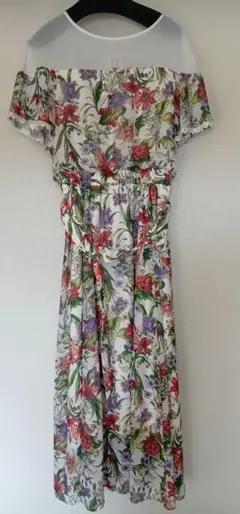 花柄ワンピース　美品　sizeM