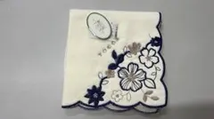 TOCCA タオルハンカチ 花刺繍 アイボリー
