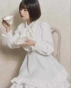 メタモルフォーゼ♡スクエアあき長袖ブラウス♡生成り♡プラスサイズ