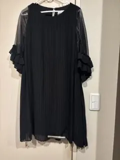 CAROLINA GLASER ブラックプリーツワンピース