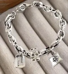 新品　チャームブレスレット