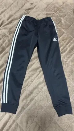 adidas originalsトラックパンツ