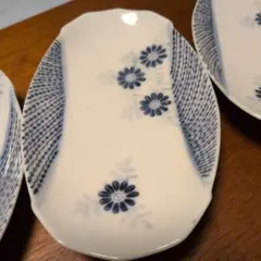 青い花模様の楕円形皿 大正、昭和レトロ