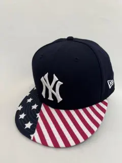 【New Era】ニューヨークヤンキース 星条旗柄 キャップ ネイビーのサムネイル